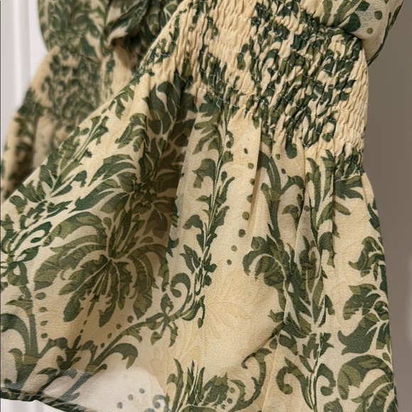 Green and Cream Ruffle Top - Picture 3 of 5